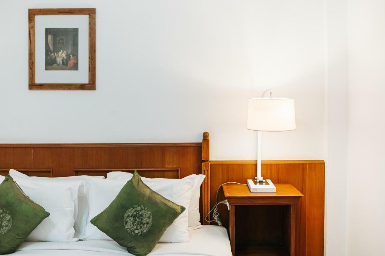 Rendezvous Oldtown Chiangmai Hotell Chiang Mai Exteriör bild