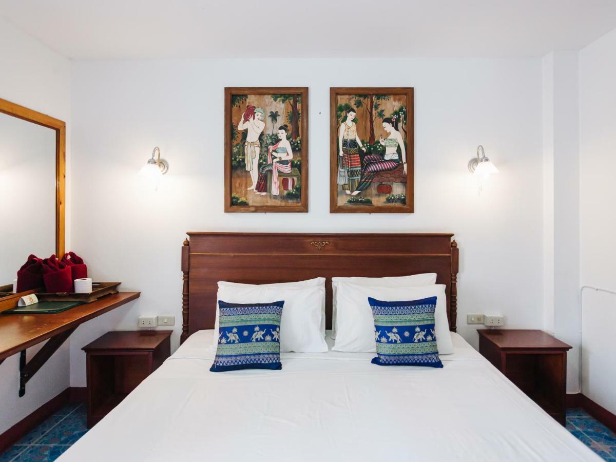 Rendezvous Oldtown Chiangmai Hotell Chiang Mai Exteriör bild