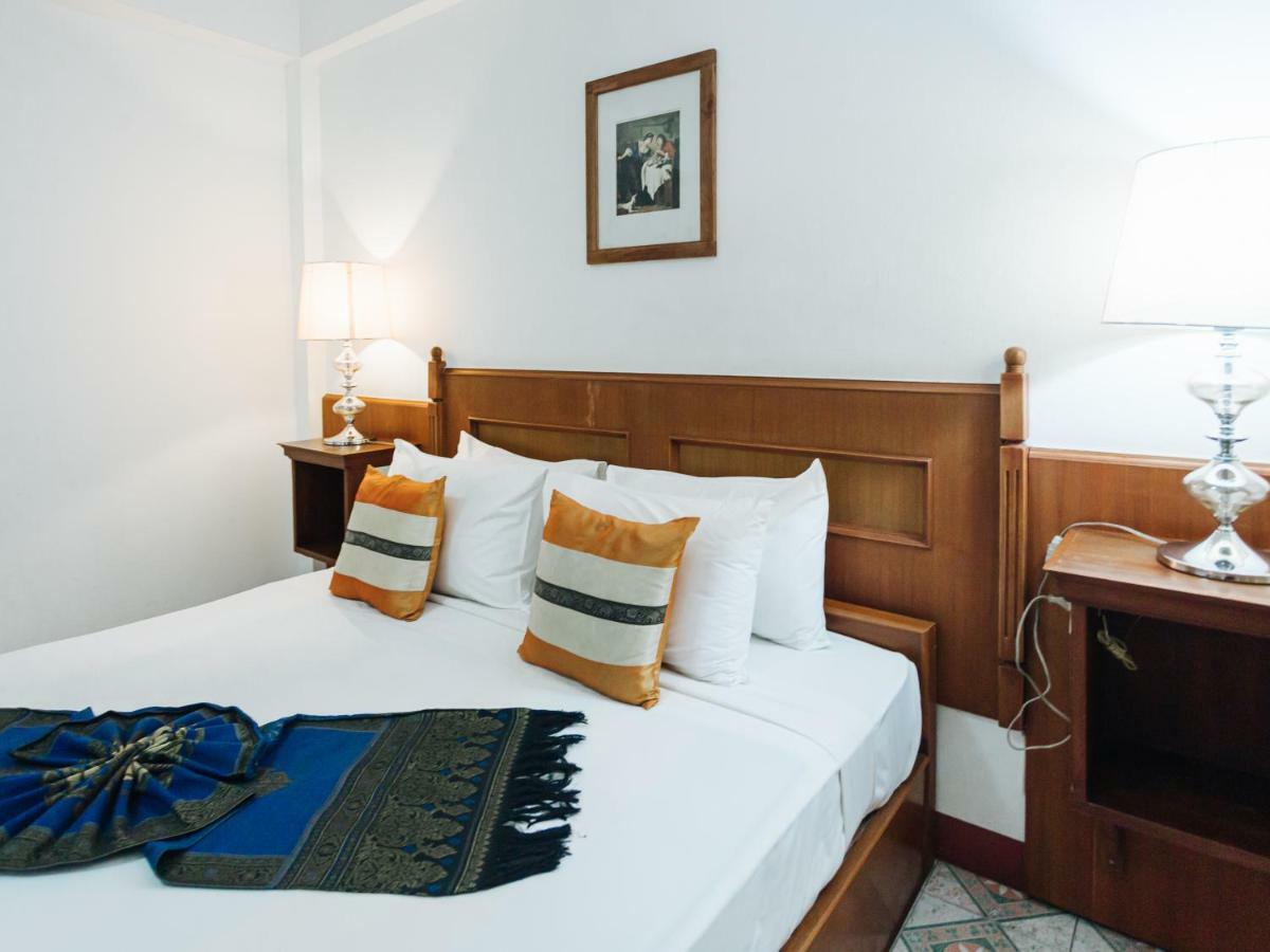 Rendezvous Oldtown Chiangmai Hotell Chiang Mai Exteriör bild