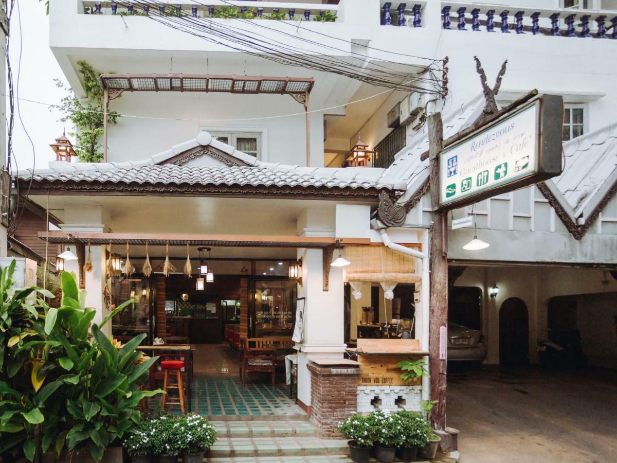 Rendezvous Oldtown Chiangmai Hotell Chiang Mai Exteriör bild