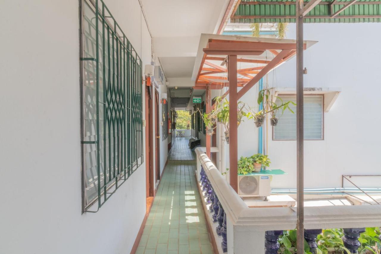 Rendezvous Oldtown Chiangmai Hotell Chiang Mai Exteriör bild