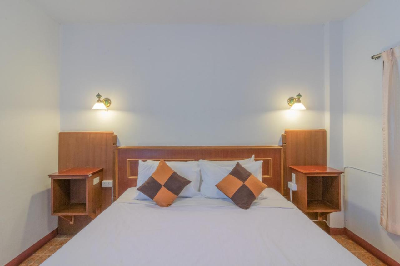 Rendezvous Oldtown Chiangmai Hotell Chiang Mai Exteriör bild