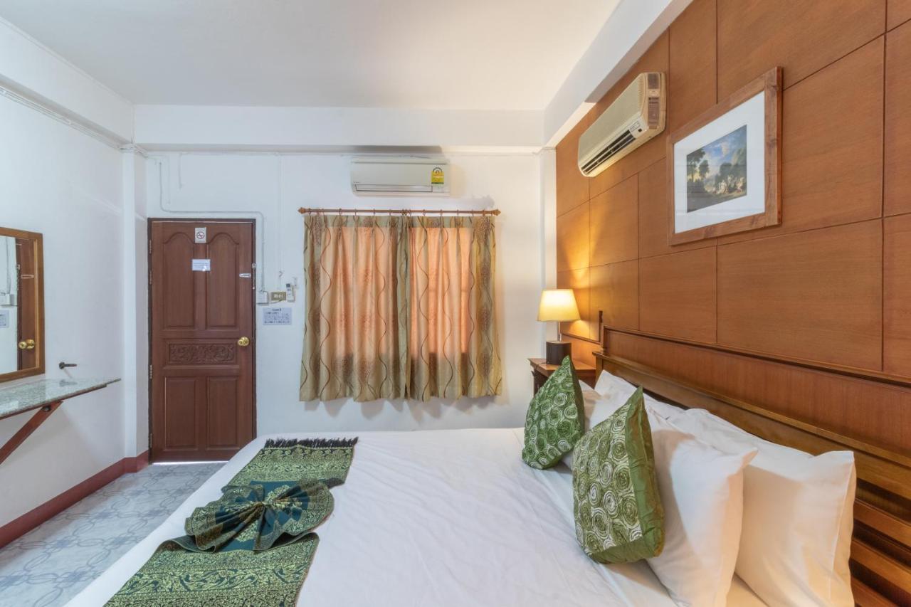 Rendezvous Oldtown Chiangmai Hotell Chiang Mai Exteriör bild