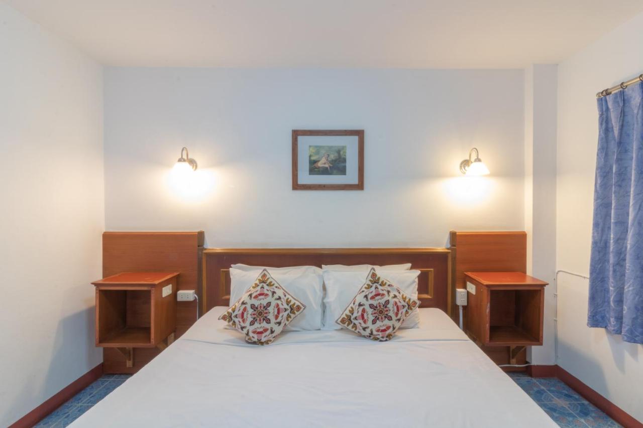 Rendezvous Oldtown Chiangmai Hotell Chiang Mai Exteriör bild