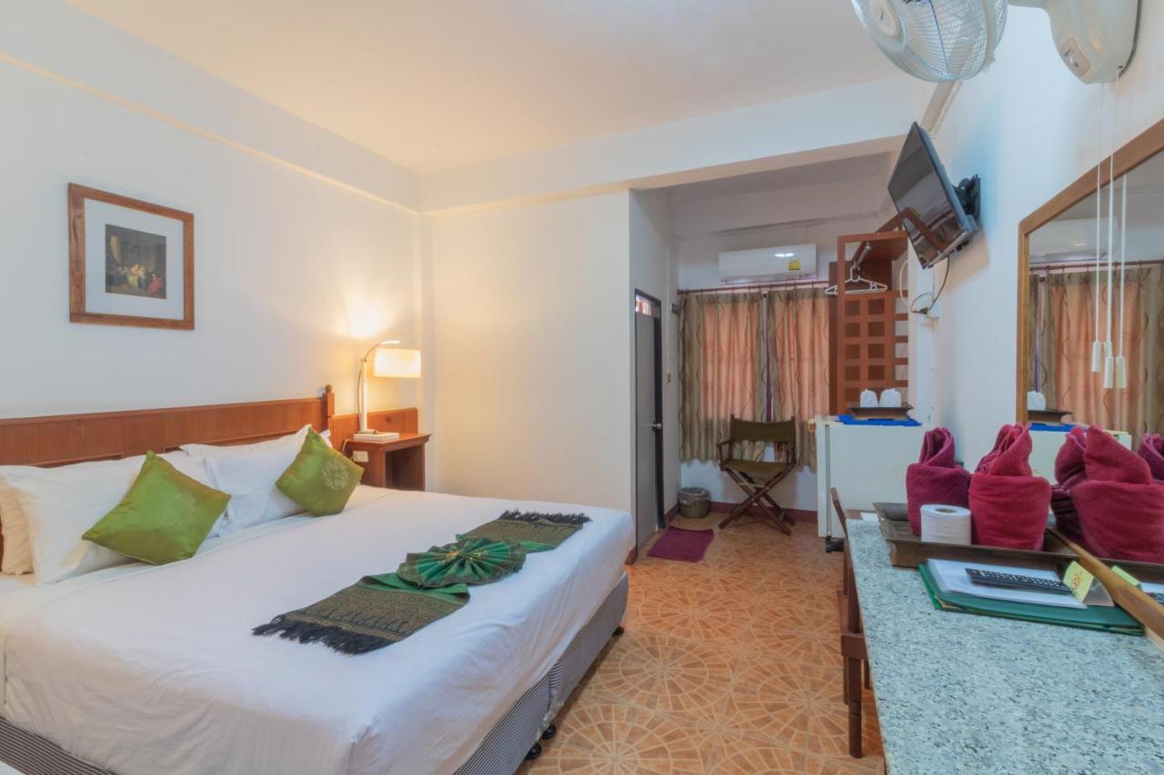 Rendezvous Oldtown Chiangmai Hotell Chiang Mai Exteriör bild