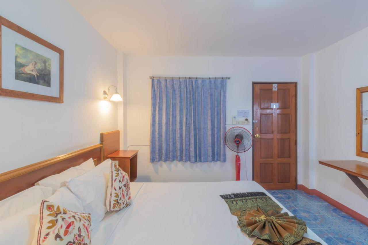 Rendezvous Oldtown Chiangmai Hotell Chiang Mai Exteriör bild